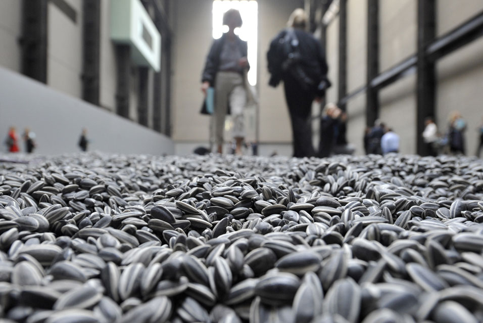 Tate Sunflower Seeds Exhibition. Tate Modern's “Sunflower Seed”