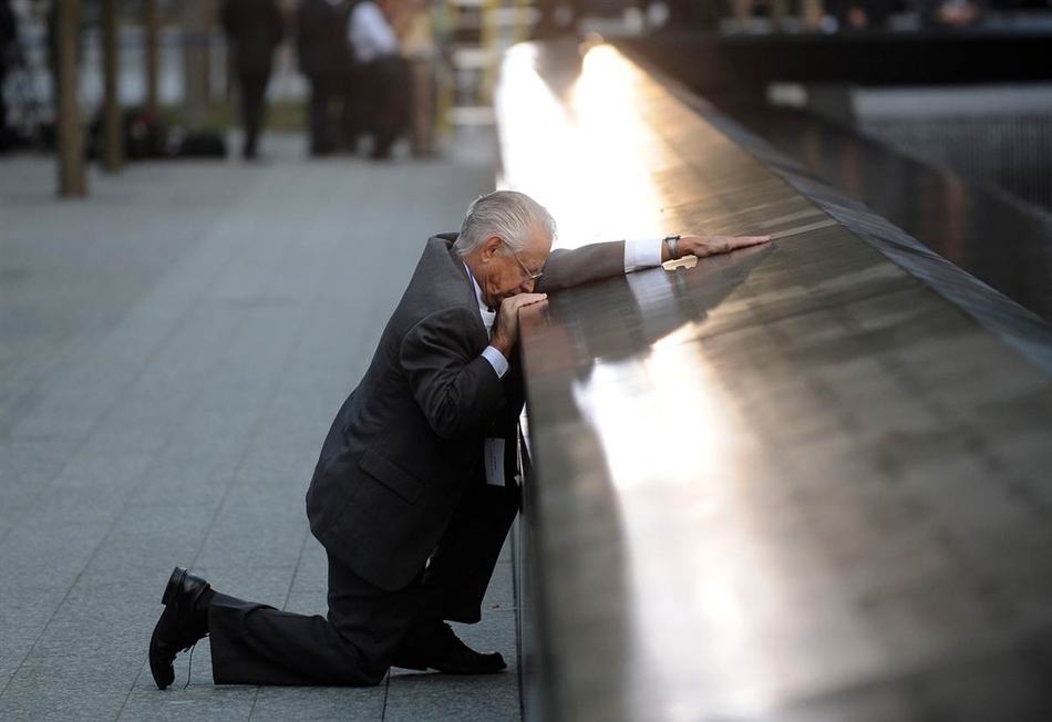 Most Powerful Photos Of 2011 enhanced buzz wide 3000 1322852671 311 Most Powerful Photos Of 2011