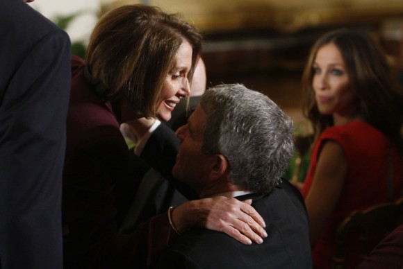 House Speaker Nancy Pelosi of Calif. greets a guest as actress Sarah Jessica Parker rear looks on in the East Room of the White House in Washington 580x388 White House Announces 2009 National Medal of Arts Recipients