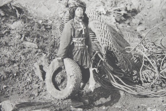 Chakaia Booker Foundling Warrior Quest II 21C 2010. Photogravure 76 cm x 56 cm 580x388 Solo Exhibition Featuring the Work of Chakaia Booker at Galerie Pfriem