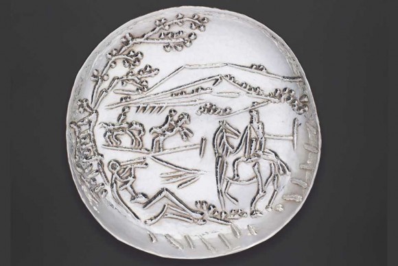 Joueur de flute et cavalier silver plate. Pablo Picasso. Estimate £10000 15000 580x388 Picasso Plates Served Up at Bonhams New London Auction
