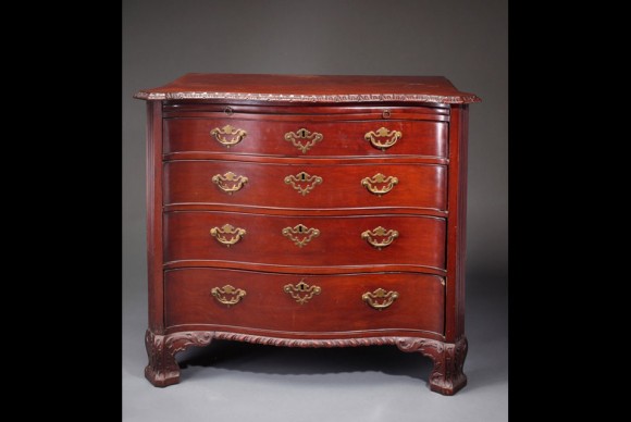 The James Beekman Chippendale Carved Mahogany Chest of Drawers c. 1752 580x388 Keno Auctions Inaugural Sale Brings $5.8 Million, Well Above High Estimate