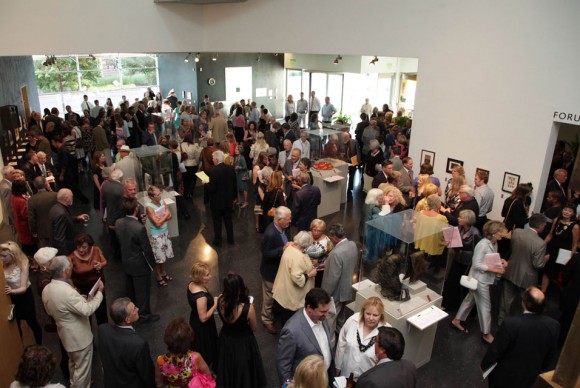 Silent Auction Reception at Bellevue Arts Museum 580x388 Bellevue Arts Museum Launches New Funding Campaign