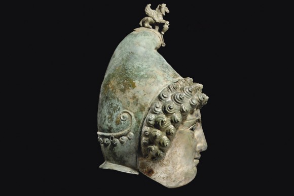 The Crosby Garrett Helmet was sold for 3629469 580x388 The Crosby Garrett Helmet, Found by a Metal Detectorist, Sells for $3.6 Million at Christies