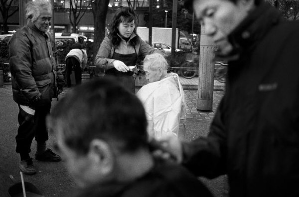 20100810 tokyo21 600x3962 Tokyo Homeless by Christian Burkert