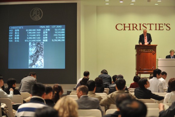 Fu Baoshis The Song of the Pipa Player sold 580x388 Christies Hong Kong Achieves Highest Ever Sale Total for Chinese Paintings