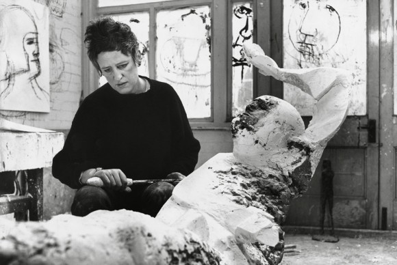 Elisabeth Frink by Jorge Lewinski. © The Lewinski Archive at Chatsworth 580x388 Sothebys to Host the First Ever London Exhibition of a Major Collection of 20th Century British Art