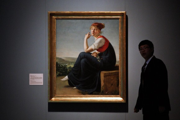 A museum staff walks past a painting of portrait der Heinrike Dannecker 580x388 Newly Renovated National Museum of China Reopens with The Art of the Enlightenment
