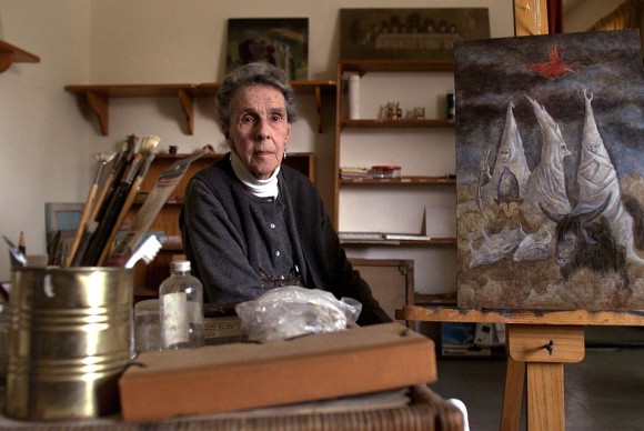 British painter Leonora Carrington sits at her house in the bohemian Roma district of Mexico City 580x388 British Born Surrealist Painter Leonora Carrington Dies at Age 94 in Mexico City