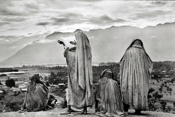 Henri Cartier Bresson INDIA 580x388 Henri Cartier Bressons Decisive Moments to Be Shown at Queensland Art Gallery
