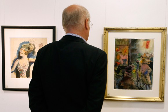 Gallery owner Herbert Remmert looks at recently discovered paintings of German artist Otto Dix 580x388 Galerie Remmert und Barth finds art by Nazi branded degenerate Expressionist Otto Dix
