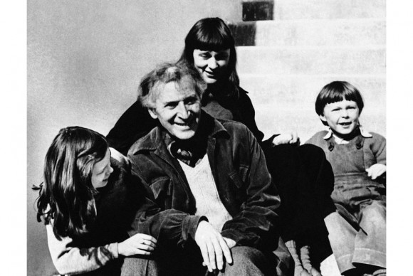 File photo of A Marc Chagall with his family at their home in Vence in the south of France in April 1951 580x388  Italian police recover painting by Marc Chagall stolen from United States yacht more than a decade ago