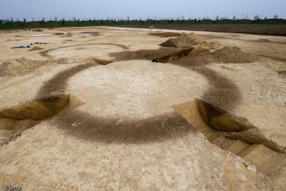 Quatre sondages réalisés dans un enclos circulaire de lâge du Bronze Buchères Aube 2013 580x388  French archaeologists uncover a Gallic necropolis from the 4th and 3rd centuries BC