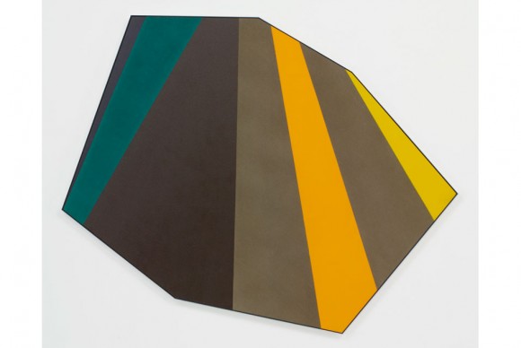Vault 1976. Acrylic on canvas 72 34 x 90 12 580x388 Exhibition of nearly 30 years of work by Kenneth Noland opens at Pace Gallery